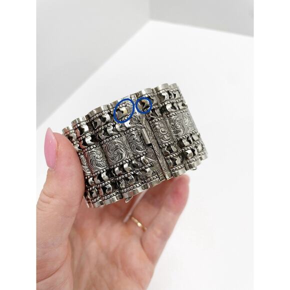 Vargas Victorian Style Pierced Repoussé Silver Clamper Bracelet Cuff Vintage - Picture 8 of 12